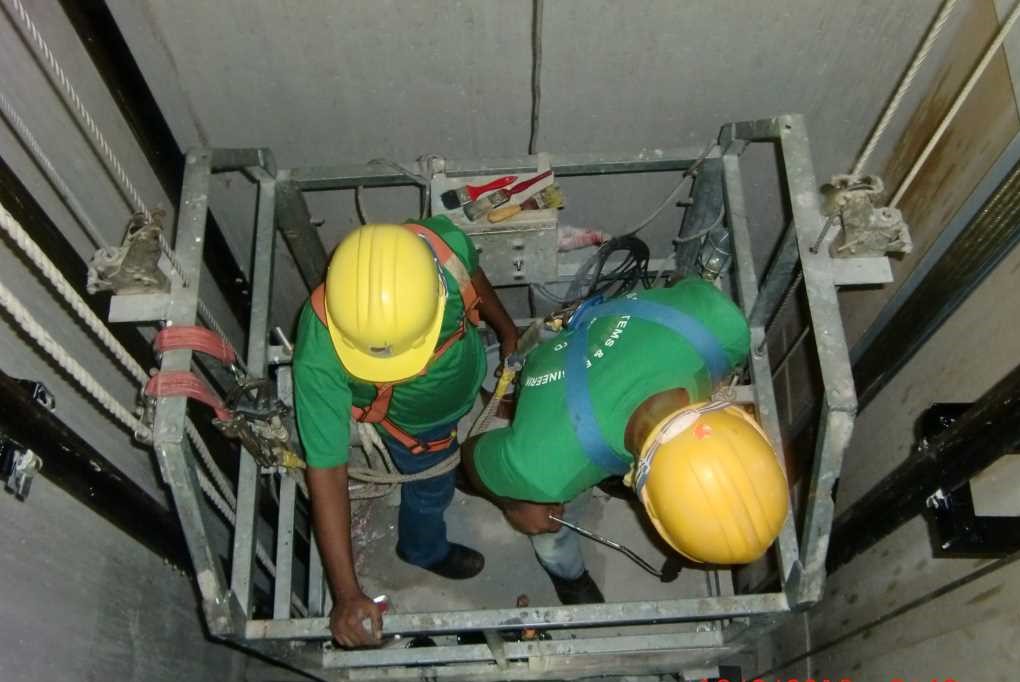 Temporary Gondola System HOCK KENG HENG